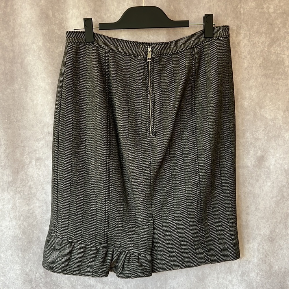 Burberry skirt - Picture 4 of 4